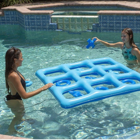 ‼️FINAL CLEARANCE SALE‼️ Inflatable Waterproof Jumbo Tic Tac Toe Game PoolCandy - Picture 3 of 15